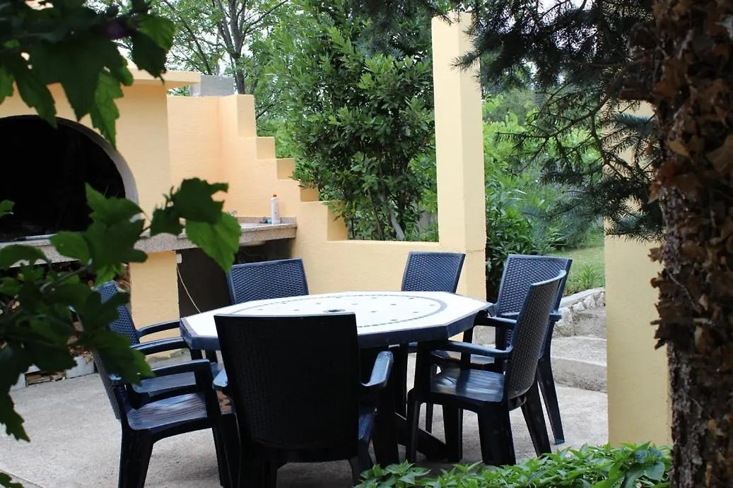 Blaz 3 - Apartment 5 Pax, Terrace With Sea View, 150 M From The Beach Novi Vinodolski