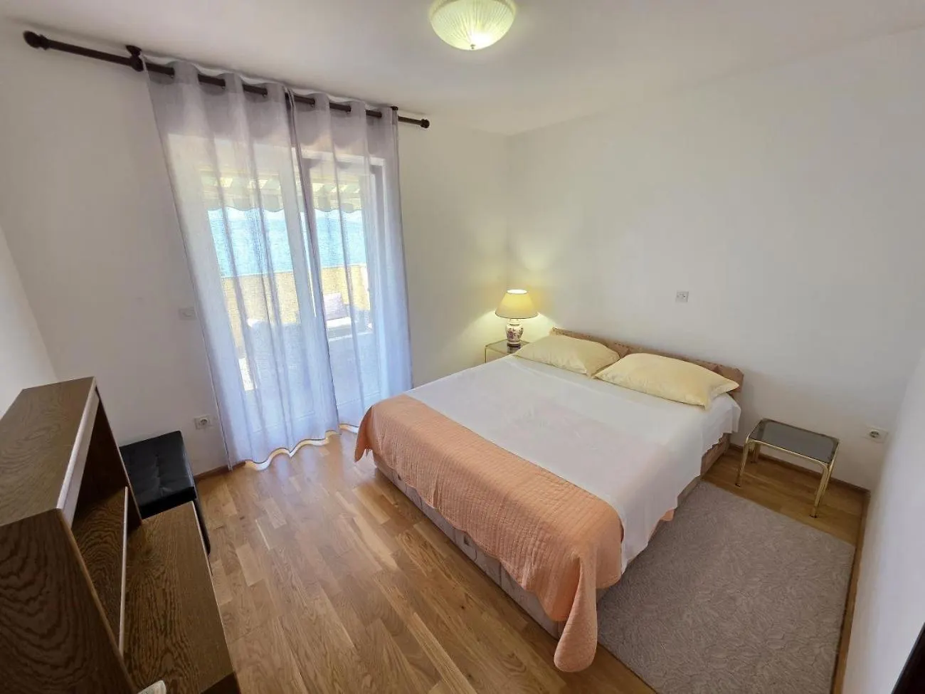 Blaz 3 - Apartment 5 Pax, Terrace With Sea View, 150 M From The Beach Novi Vinodolski 0*,  Croácia