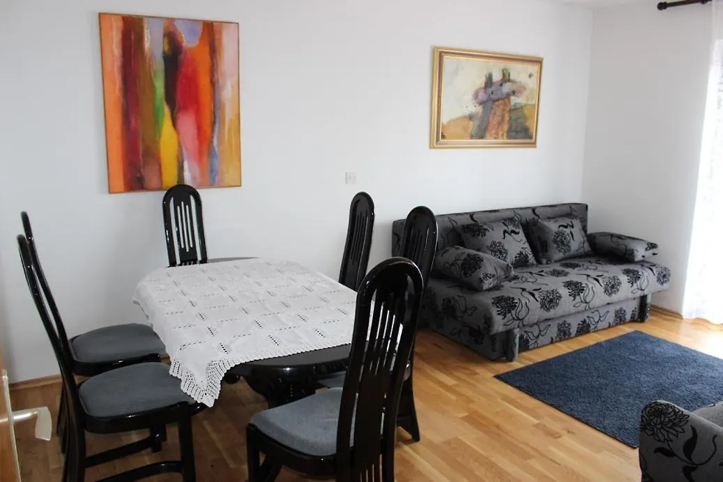Blaz 3 - Apartment 5 Pax, Terrace With Sea View, 150 M From The Beach Novi Vinodolski